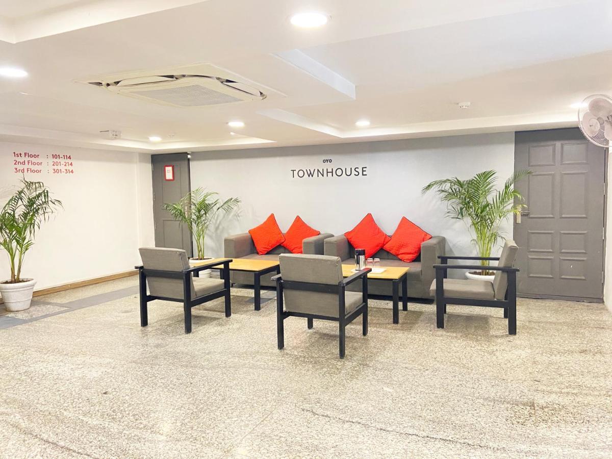 Hotel Golden Saffron By Qotel-Punjabi Bagh 뉴델리 외부 사진