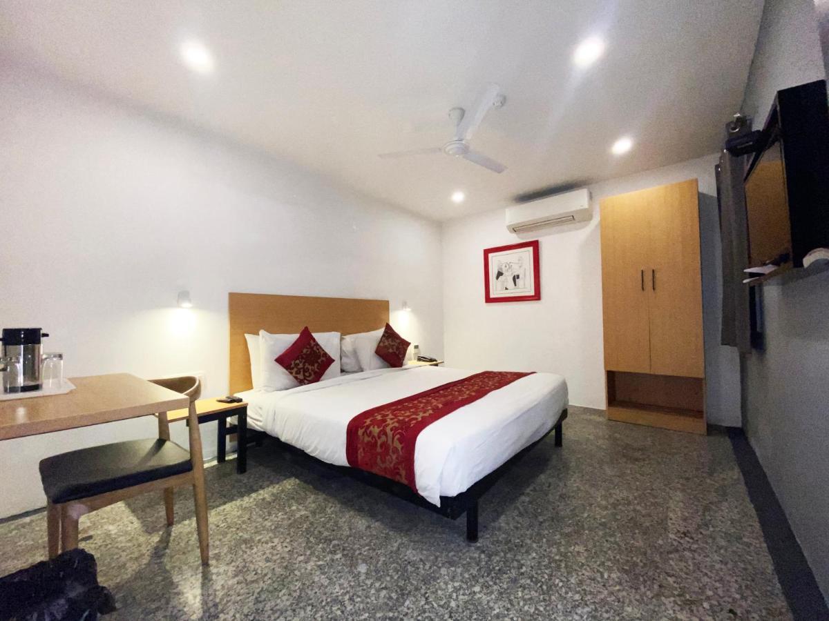 Hotel Golden Saffron By Qotel-Punjabi Bagh 뉴델리 외부 사진
