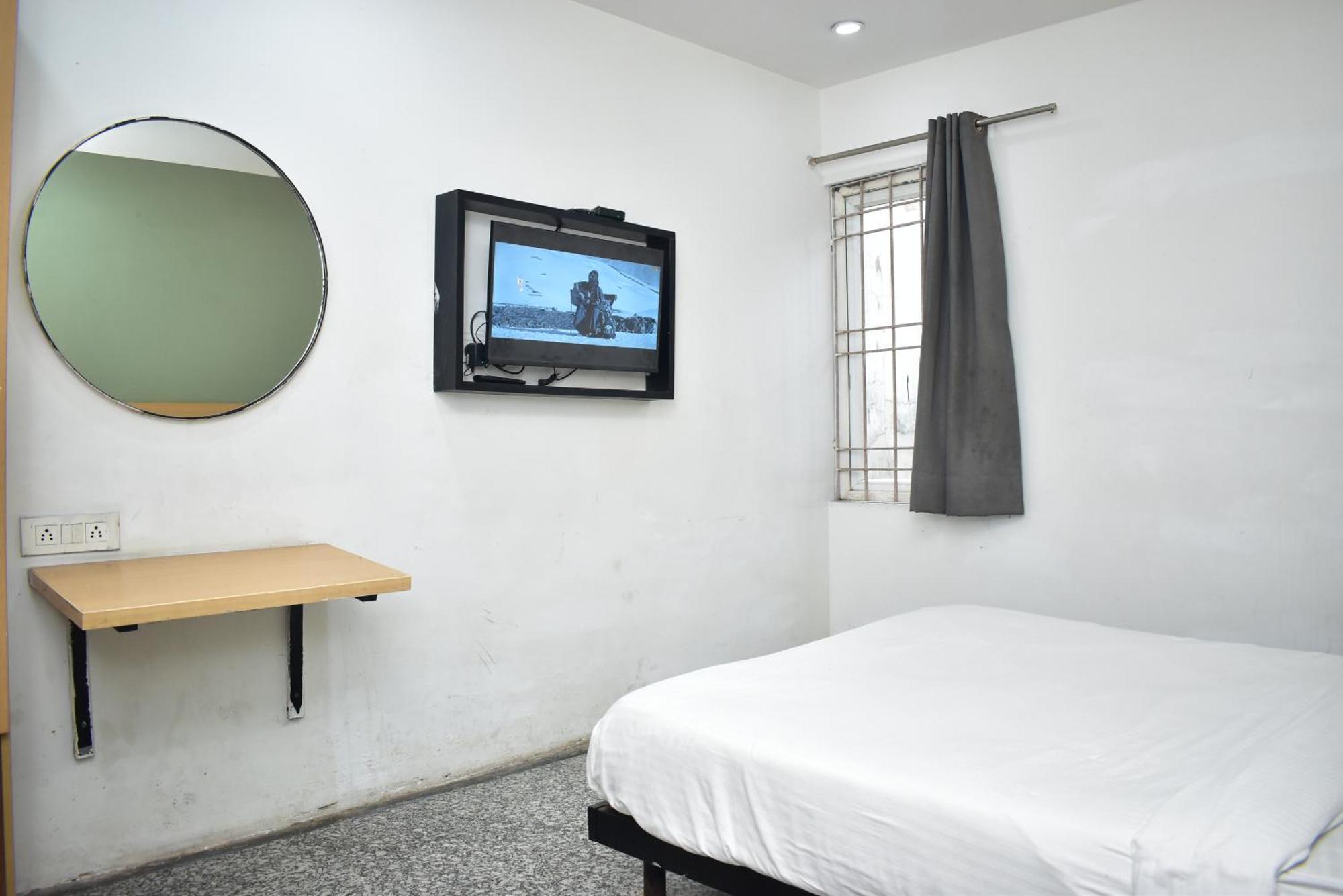 Hotel Golden Saffron By Qotel-Punjabi Bagh 뉴델리 외부 사진