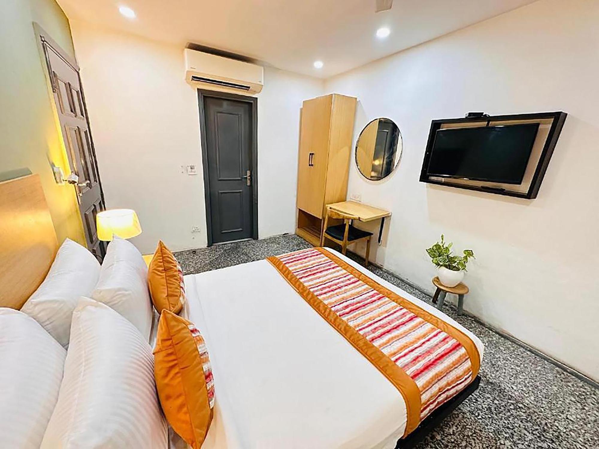 Hotel Golden Saffron By Qotel-Punjabi Bagh 뉴델리 외부 사진